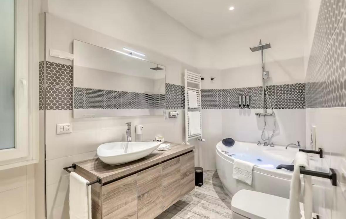 Don Bosco Luxury Jacuzzi Appartamento